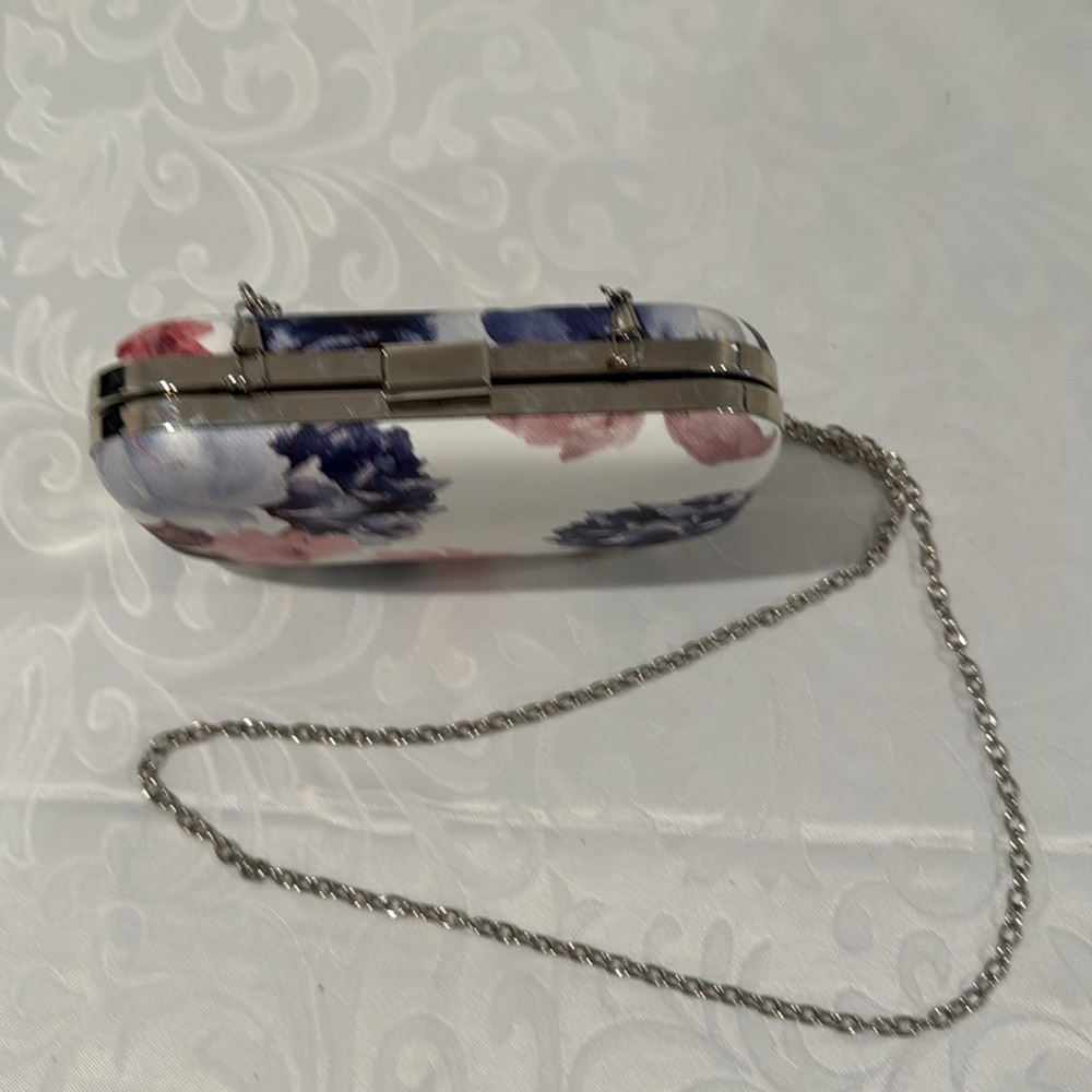 🌟3/$15🌟🎉HP🎉Lulu Thownsend Small Floral Bag - Picture 2 of 10